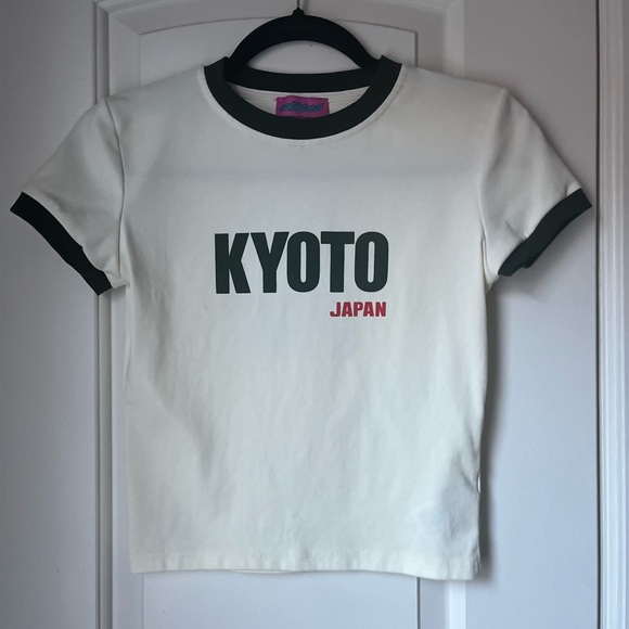 NWOT Edikted Kyoto Contrast T-Shirt - Picture 1 of 6